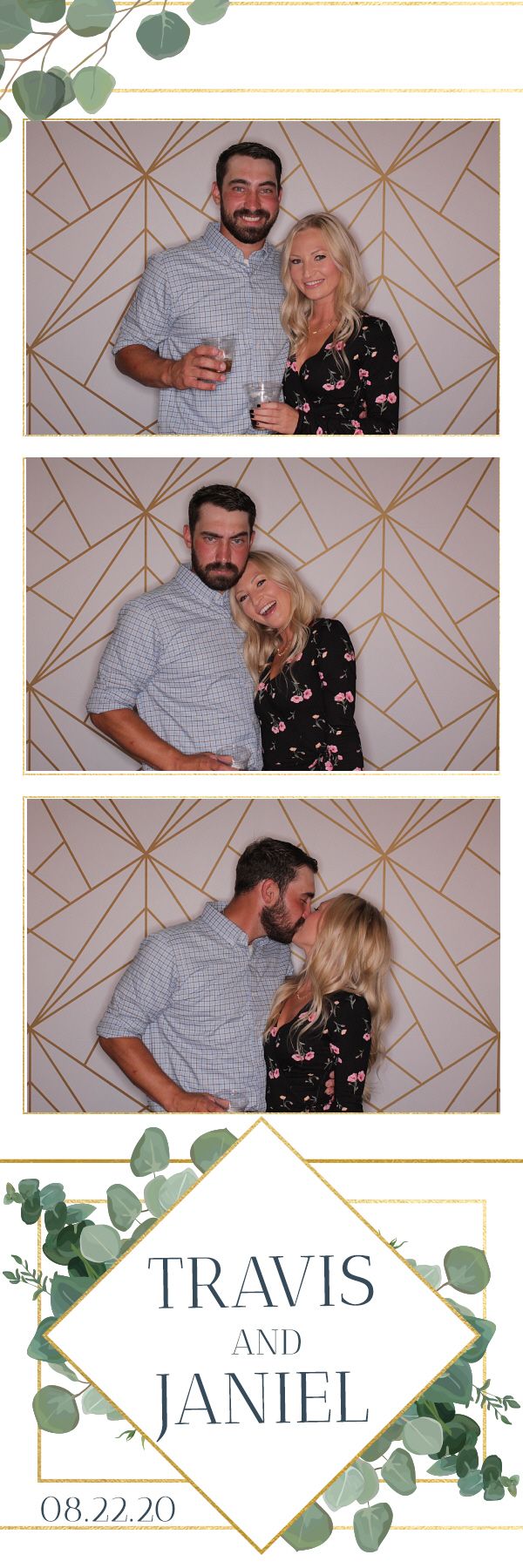 Jacquie & Dennis’ Wedding | View more photos from the event at gallery.photoboothbillings.com/u/PhotoBoothBillings/Jacquie-Dennis’-Wedding-0